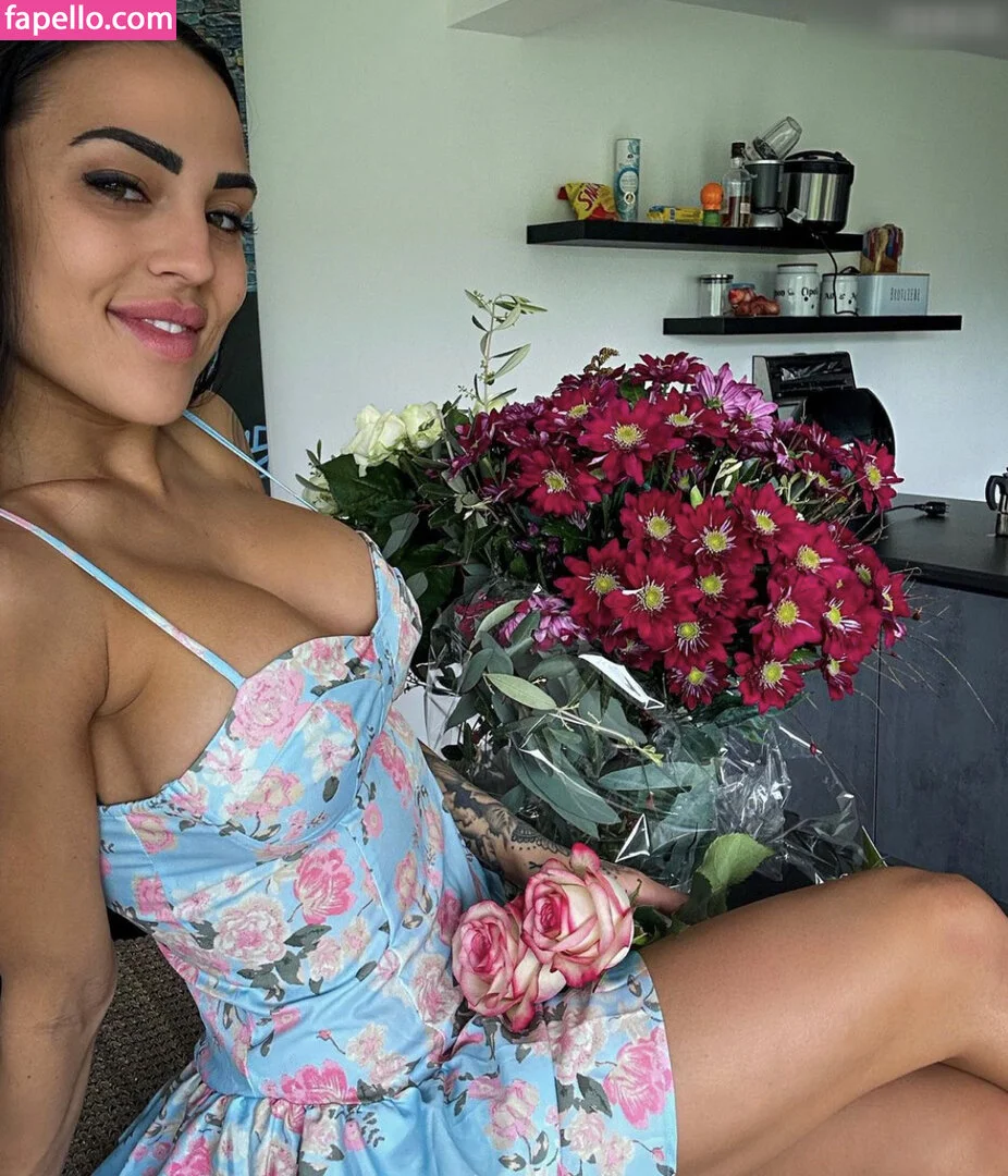 Elena Miras / elena_miras Onlyfans Photo Gallery 