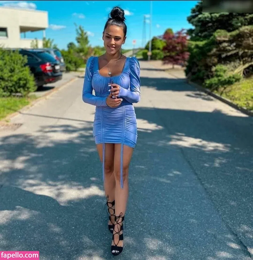 Elena Miras / elena_miras Onlyfans Photo Gallery 