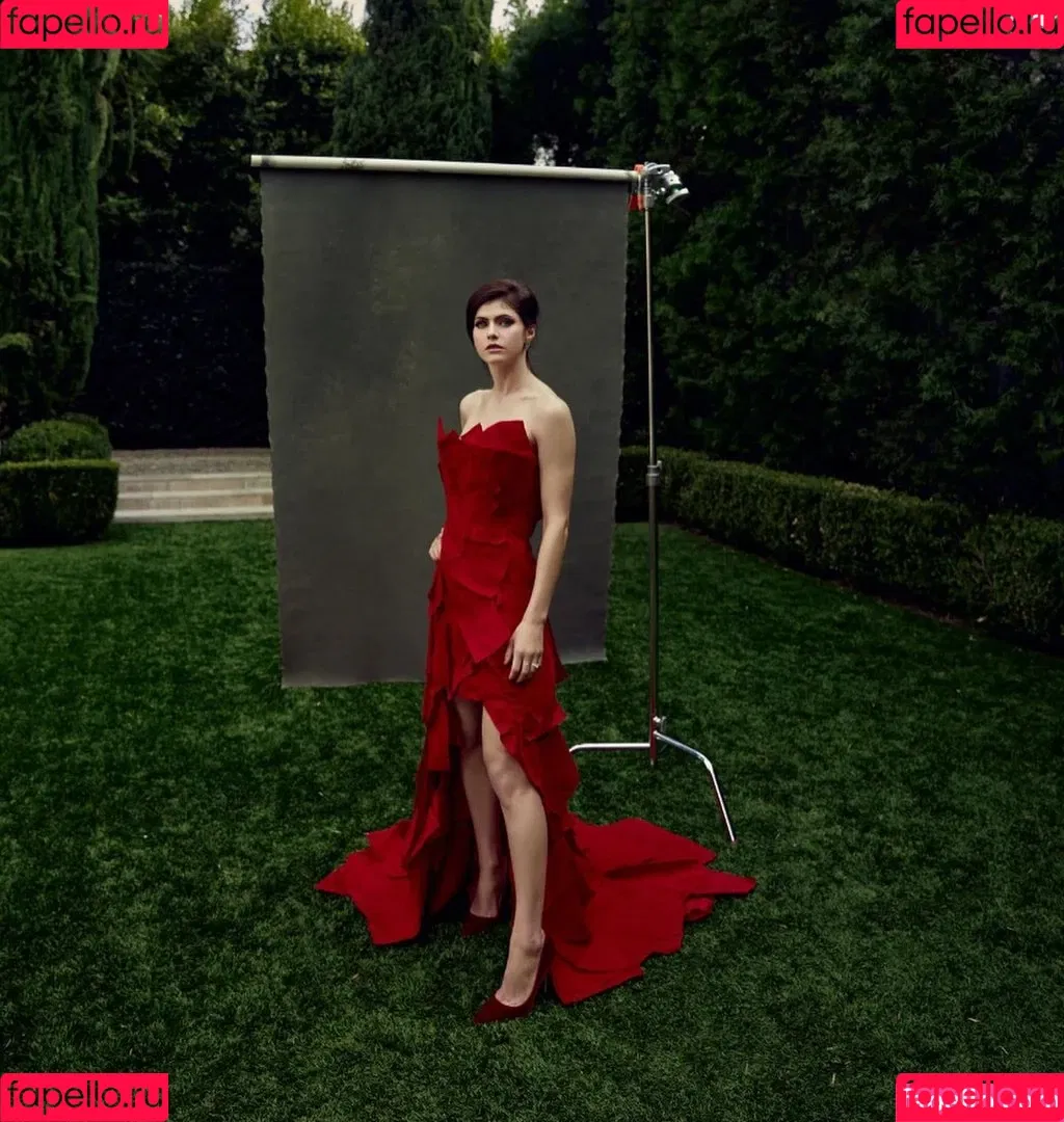 Alexandra Daddario / alexandradaddario Onlyfans Photo Gallery 