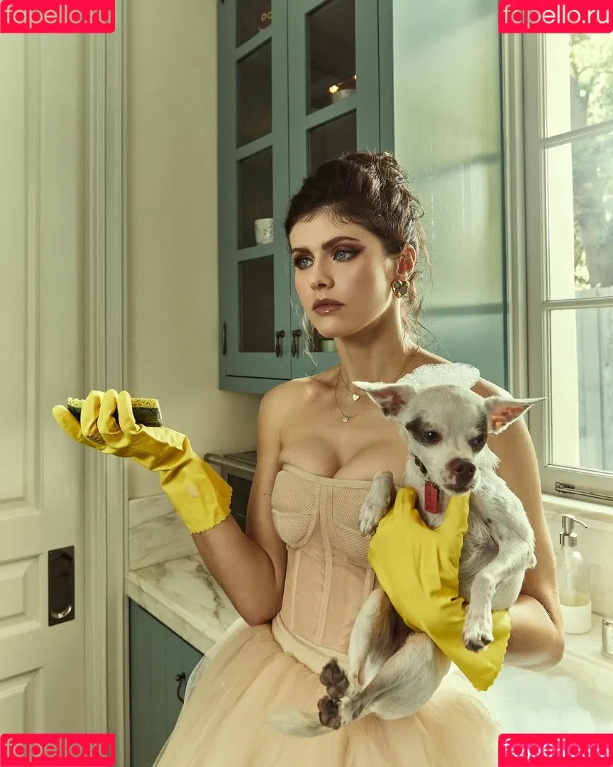 Alexandra Daddario / alexandradaddario Onlyfans Photo Gallery 