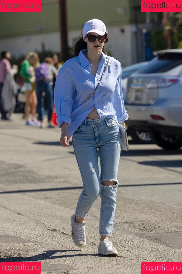 Alexandra Daddario / alexandradaddario Onlyfans Photo Gallery 
