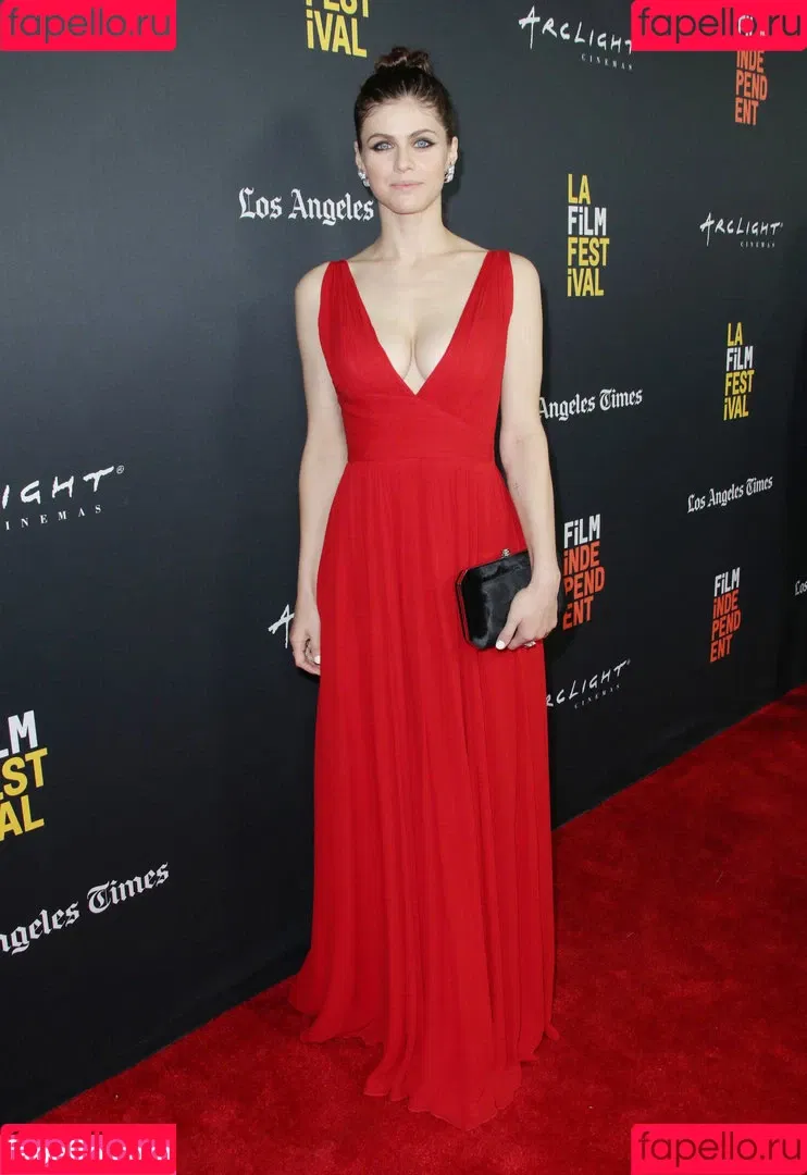 Alexandra Daddario / alexandradaddario Onlyfans Photo Gallery 