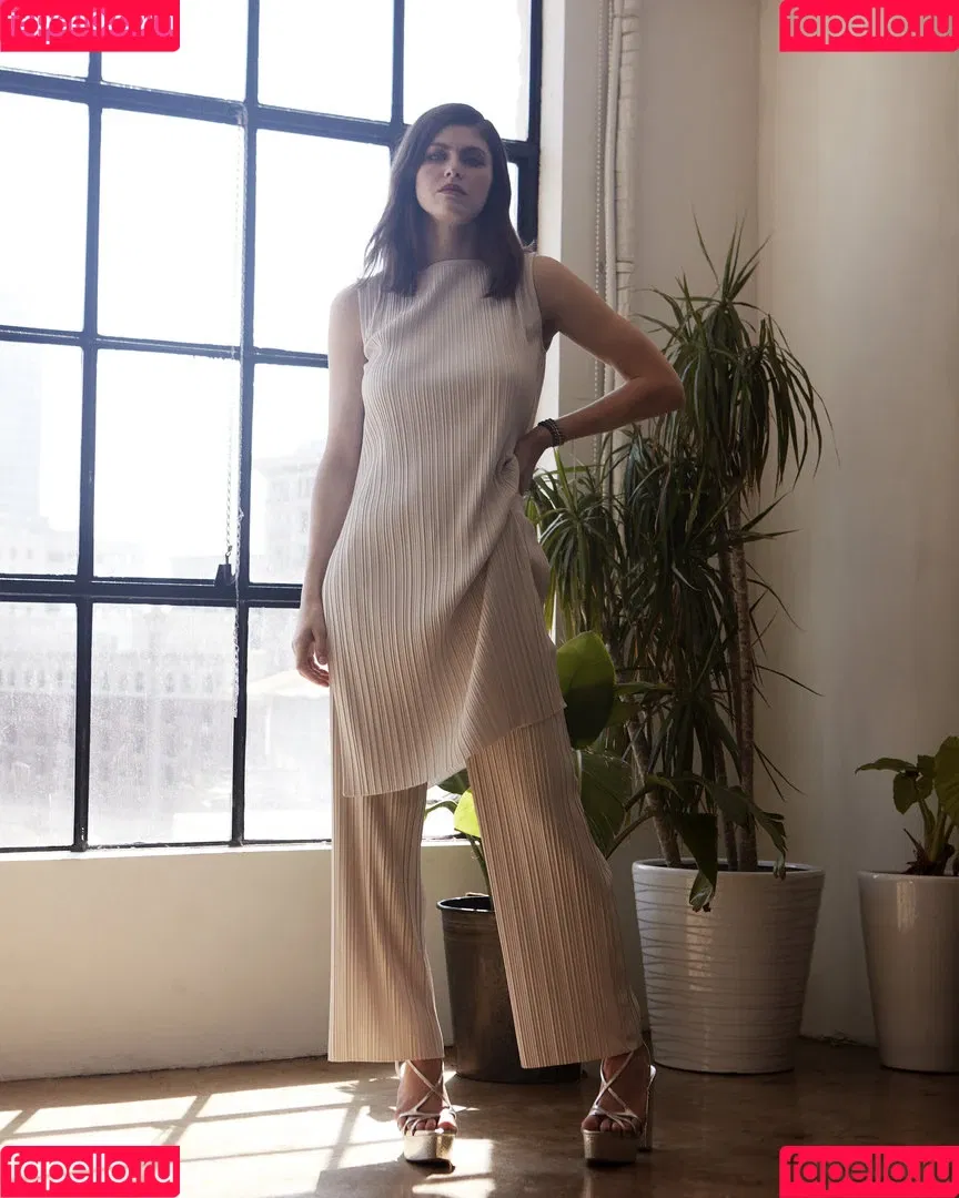 Alexandra Daddario / alexandradaddario Onlyfans Photo Gallery 