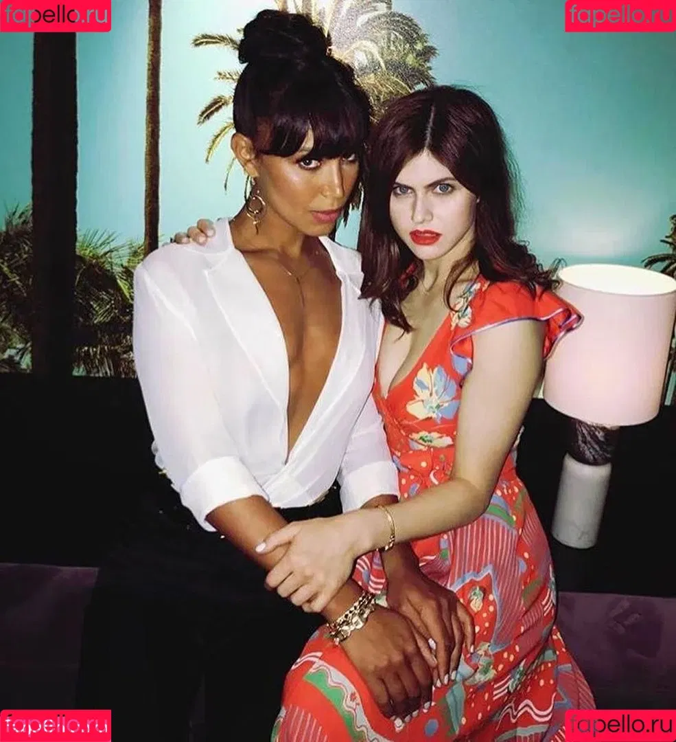Alexandra Daddario / alexandradaddario Onlyfans Photo Gallery 