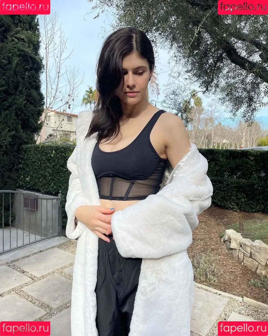 Alexandra Daddario / alexandradaddario Onlyfans Photo Gallery 