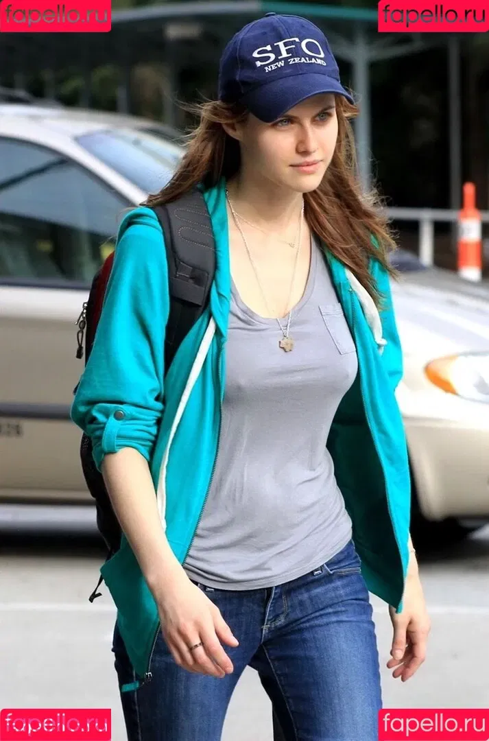 Alexandra Daddario / alexandradaddario Onlyfans Photo Gallery 