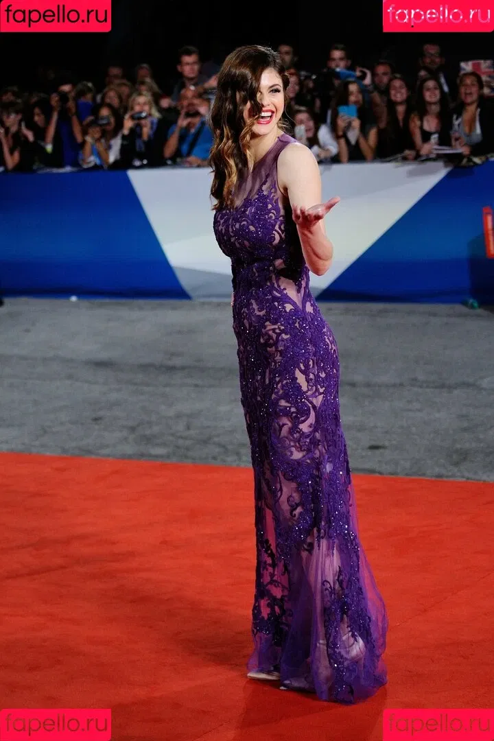 Alexandra Daddario / alexandradaddario Onlyfans Photo Gallery 