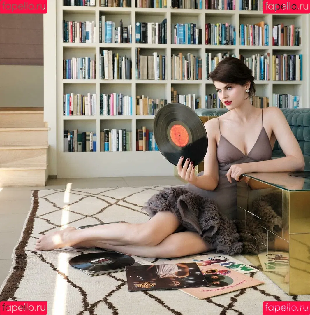 Alexandra Daddario / alexandradaddario Onlyfans Photo Gallery 