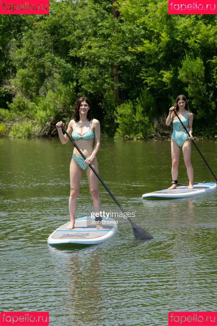Alexandra Daddario / alexandradaddario Onlyfans Photo Gallery 