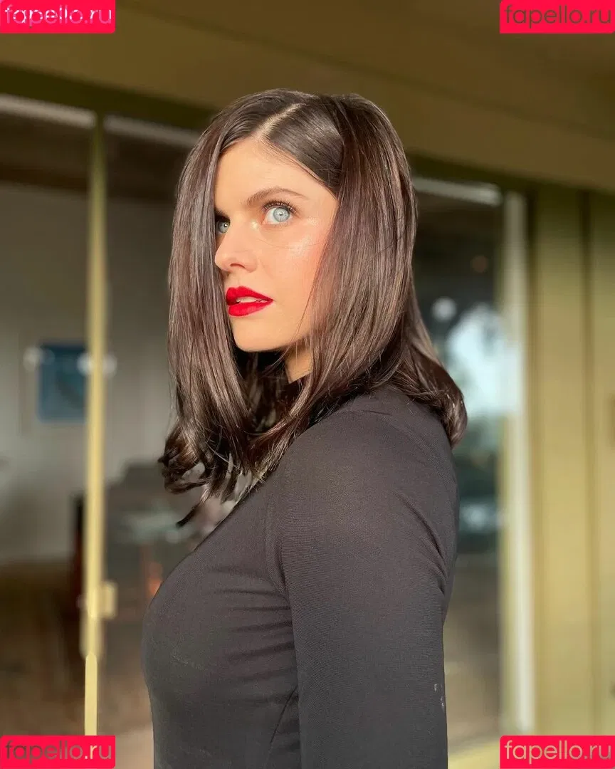 Alexandra Daddario / alexandradaddario Onlyfans Photo Gallery 