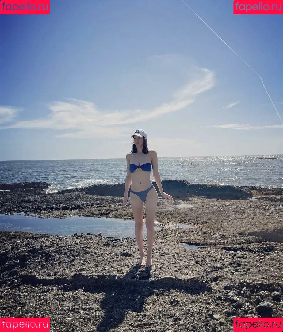 Alexandra Daddario / alexandradaddario Onlyfans Photo Gallery 
