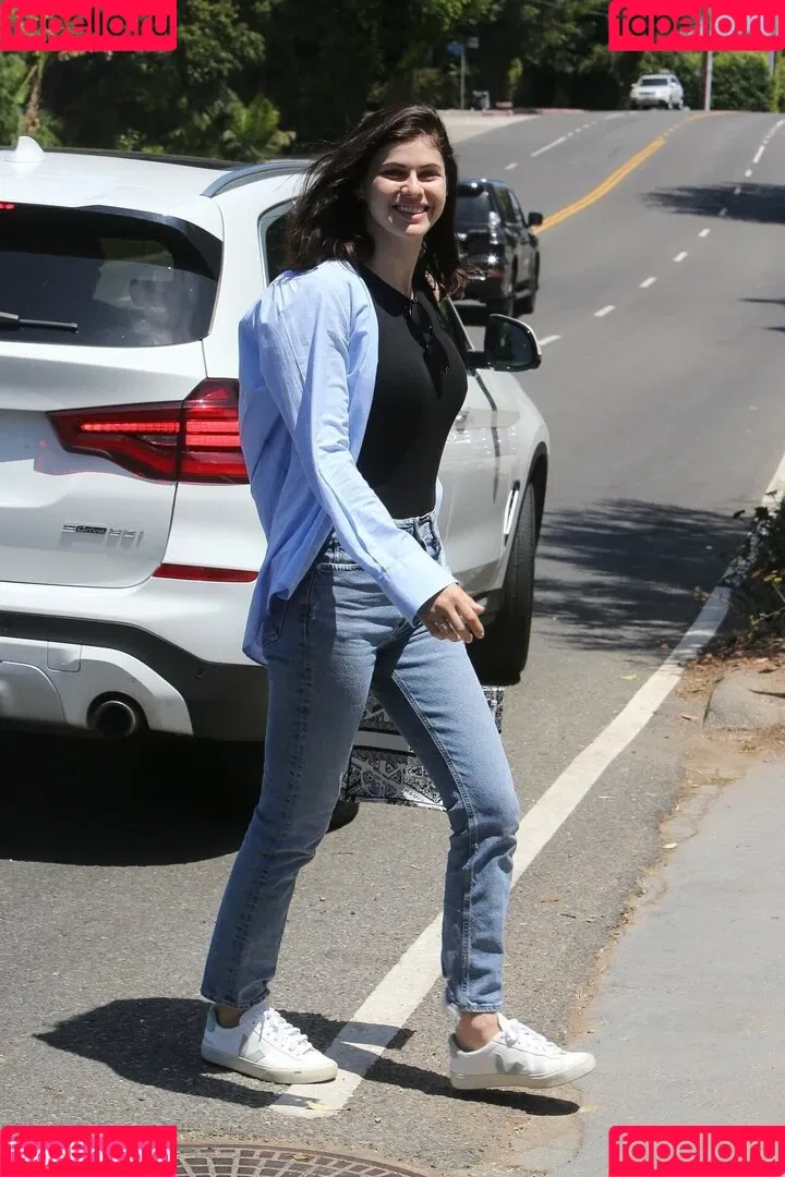 Alexandra Daddario / alexandradaddario Onlyfans Photo Gallery 