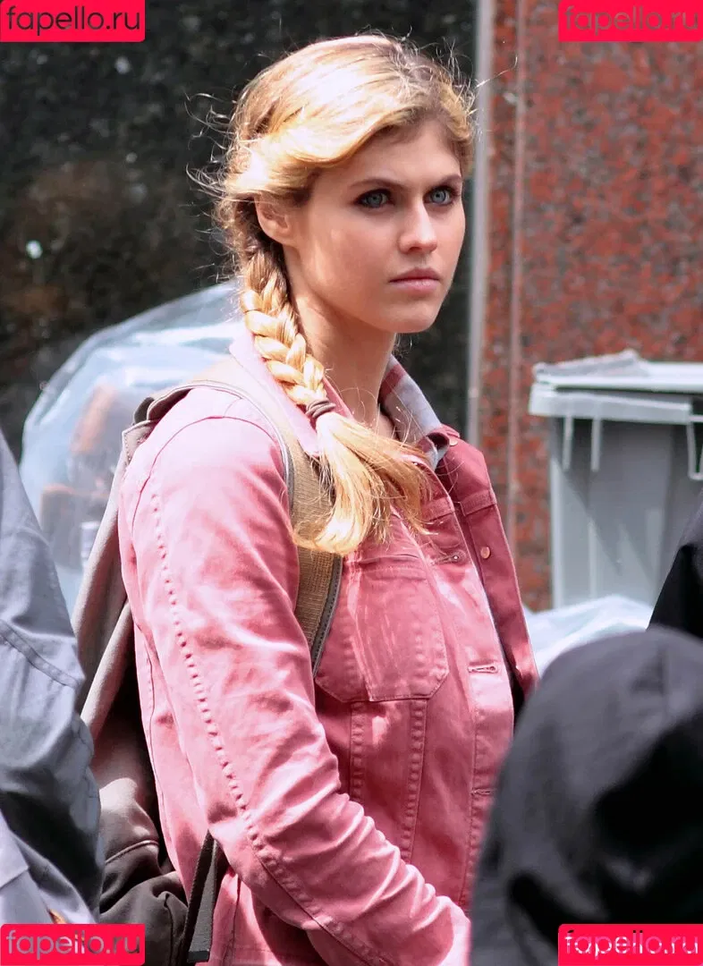 Alexandra Daddario / alexandradaddario Onlyfans Photo Gallery 