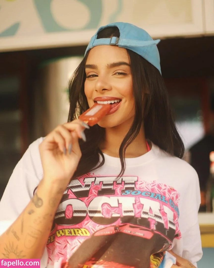 Isabella Duarte / belladtt Onlyfans Photo Gallery 