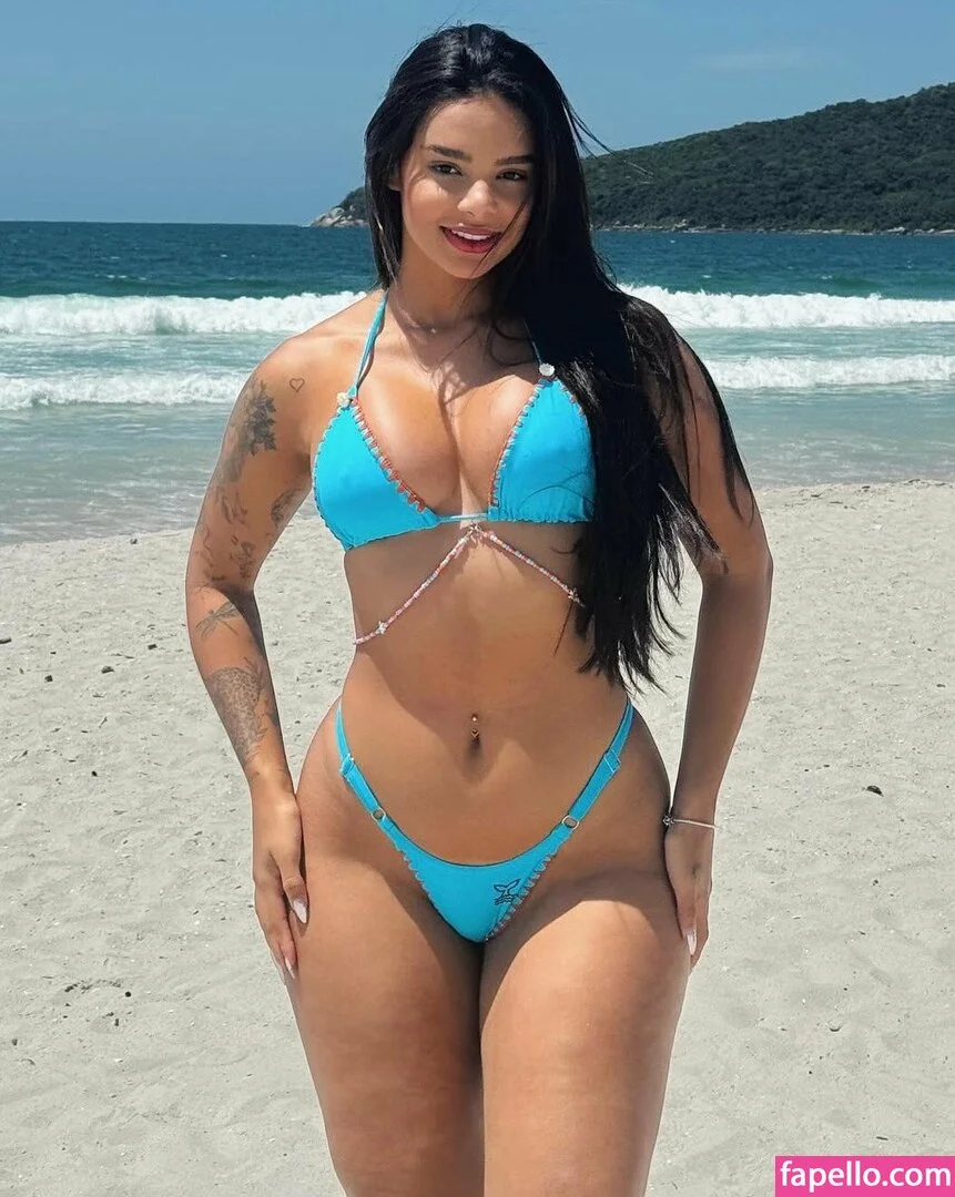 Isabella Duarte / belladtt Onlyfans Photo Gallery 