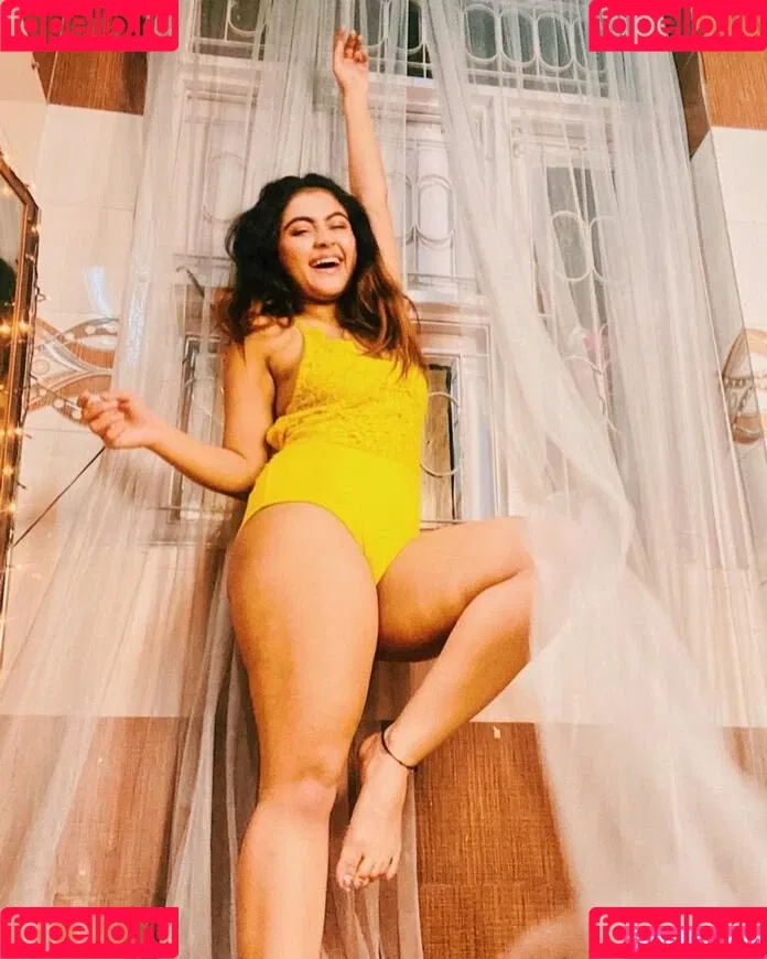 Twinkle Sharma Onlyfans Photo Gallery 