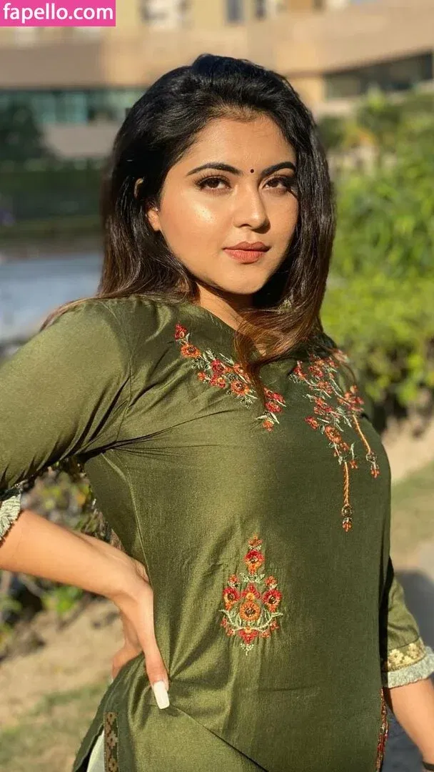 Twinkle Sharma Onlyfans Photo Gallery 