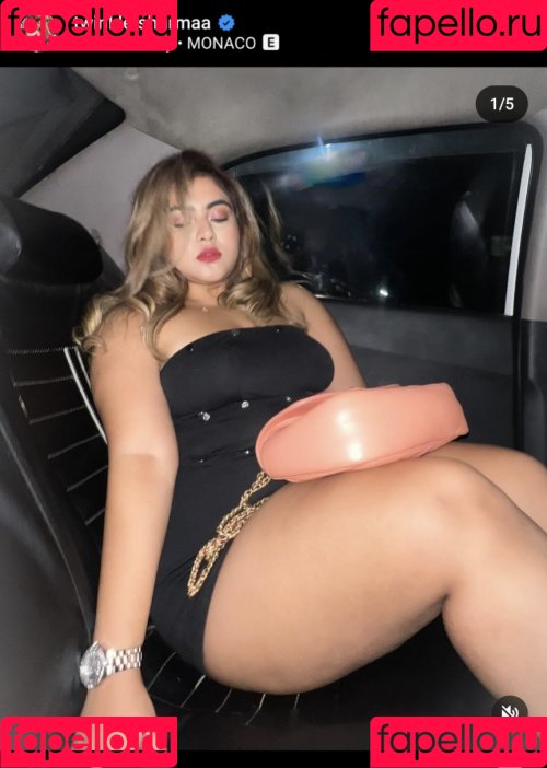 Twinkle Sharma Onlyfans Photo Gallery 