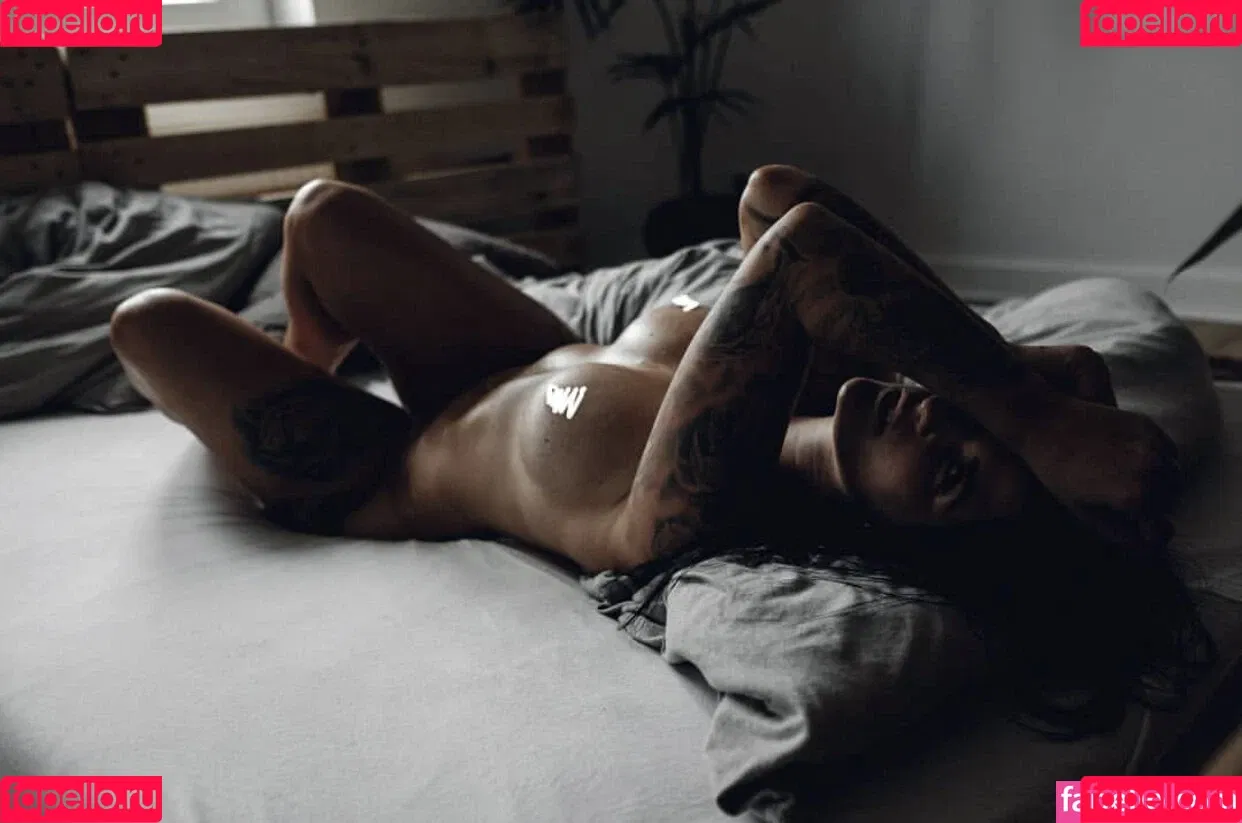 bella_vita88 / i.n.k.e.d_b.e.l.l.a / inked_bella88 Onlyfans Photo Gallery 