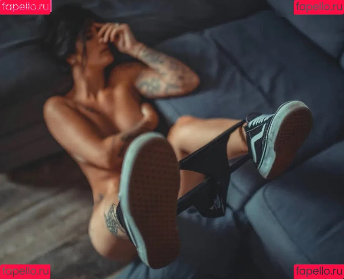 bella_vita88 / i.n.k.e.d_b.e.l.l.a / inked_bella88 Onlyfans Photo Gallery 