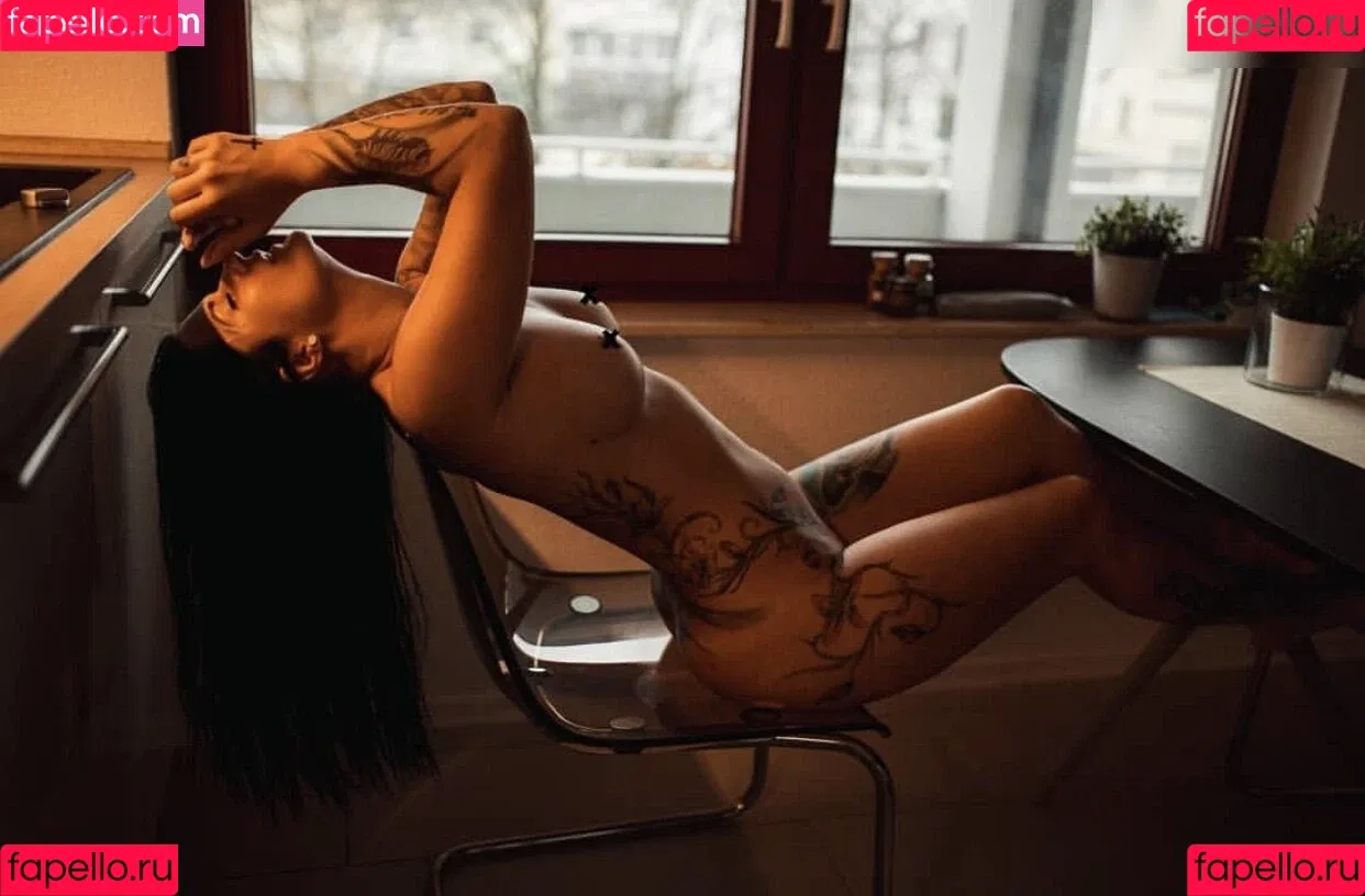 bella_vita88 / i.n.k.e.d_b.e.l.l.a / inked_bella88 Onlyfans Photo Gallery 