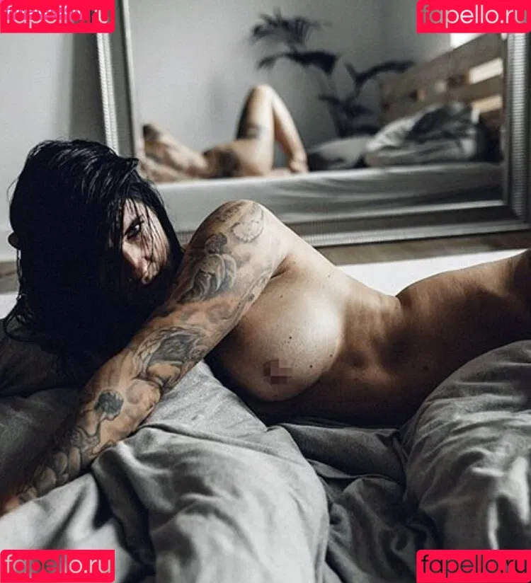 bella_vita88 / i.n.k.e.d_b.e.l.l.a / inked_bella88 Onlyfans Photo Gallery 