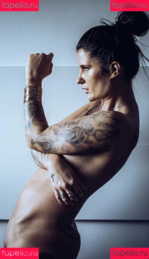 bella_vita88 / i.n.k.e.d_b.e.l.l.a / inked_bella88 Onlyfans Photo Gallery 