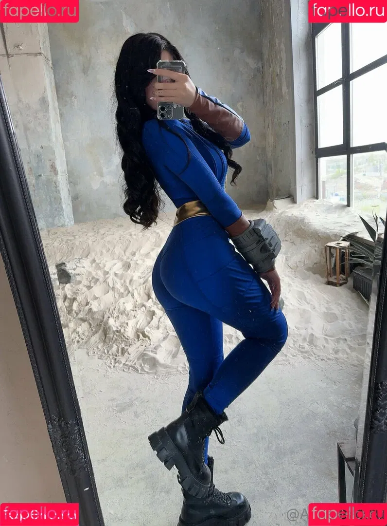 Alina Becker / AlinaBecker / abecker_cos / alina_becker / japp_leack Onlyfans Photo Gallery 