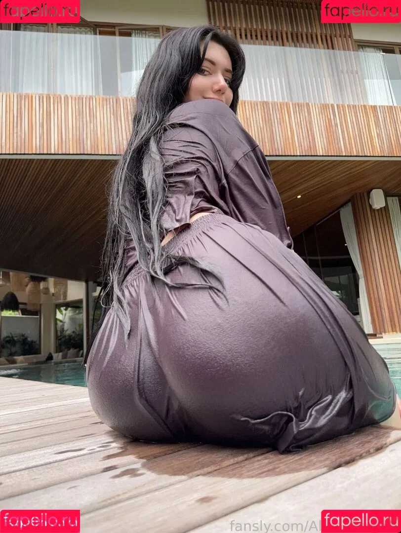 Alina Becker / AlinaBecker / abecker_cos / alina_becker / japp_leack Onlyfans Photo Gallery 