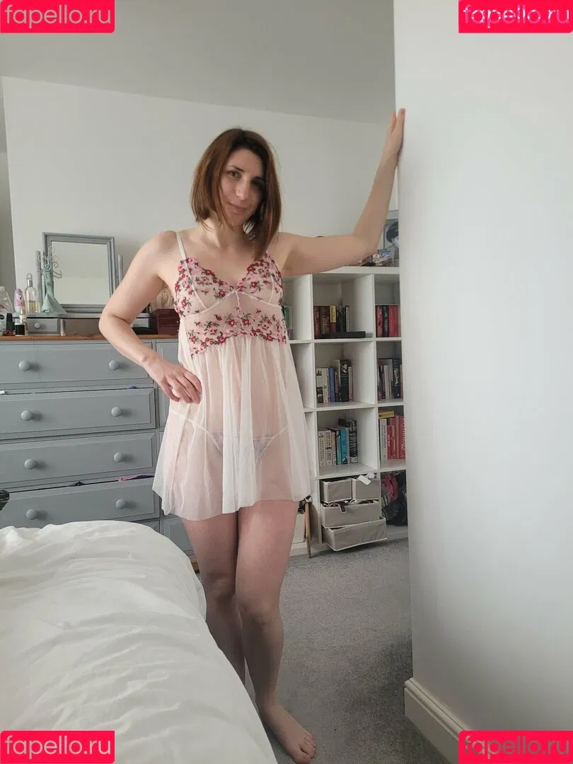 Bee / Trimalchio87 Onlyfans Photo Gallery 