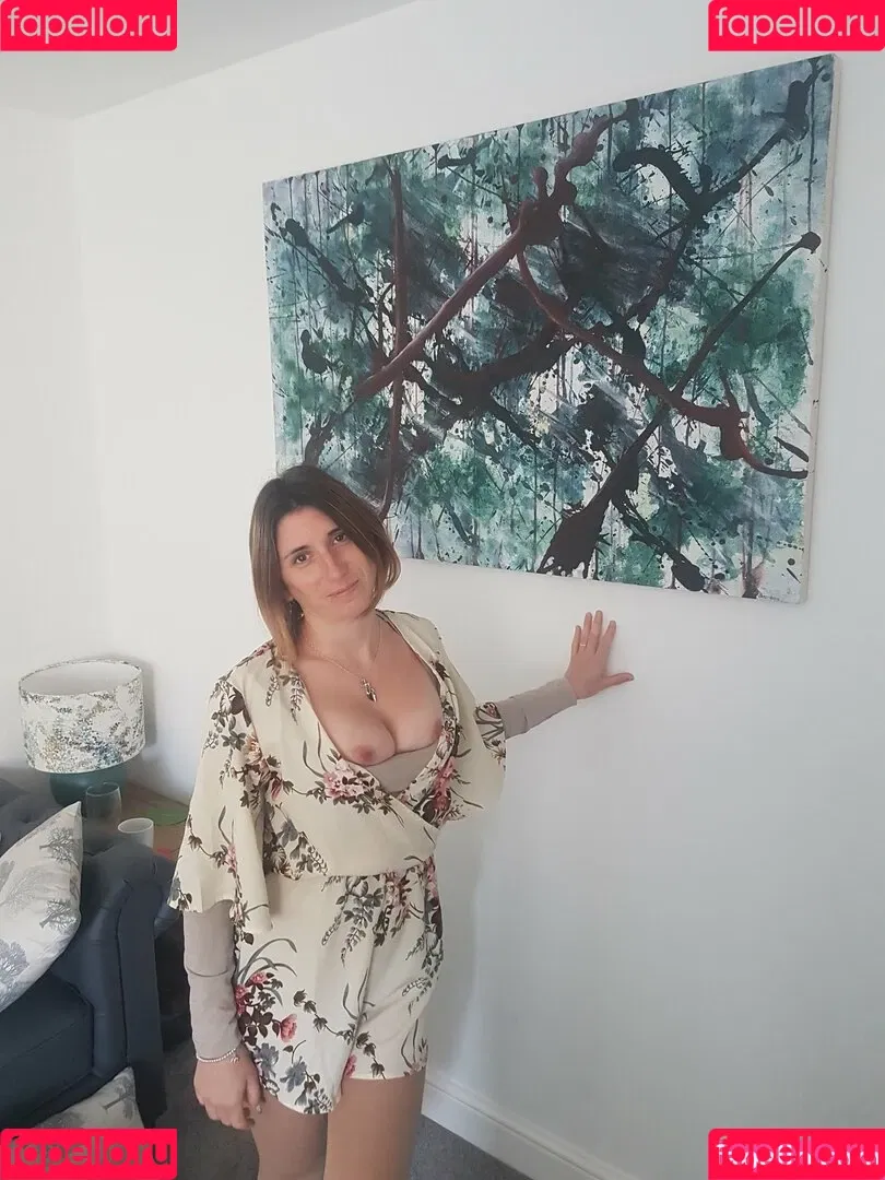 Bee / Trimalchio87 Onlyfans Photo Gallery 