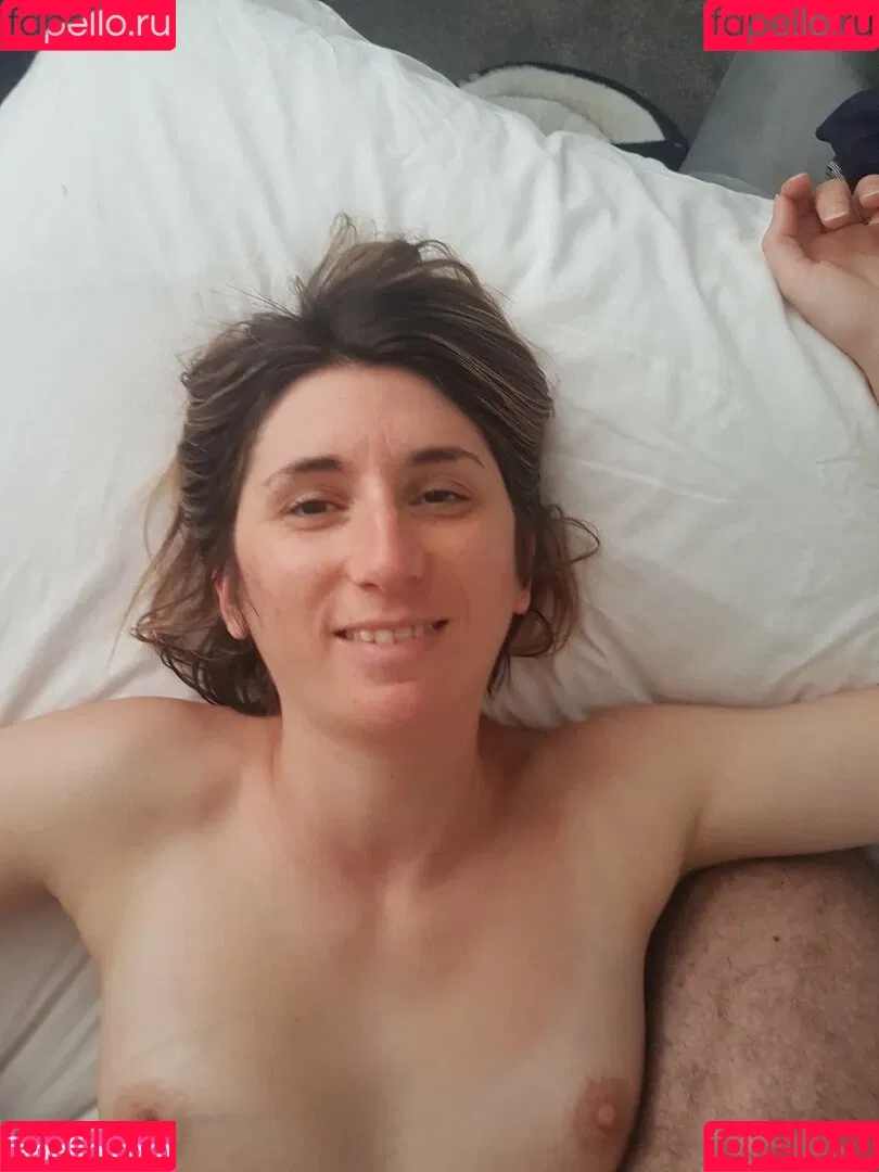 Bee / Trimalchio87 Onlyfans Photo Gallery 