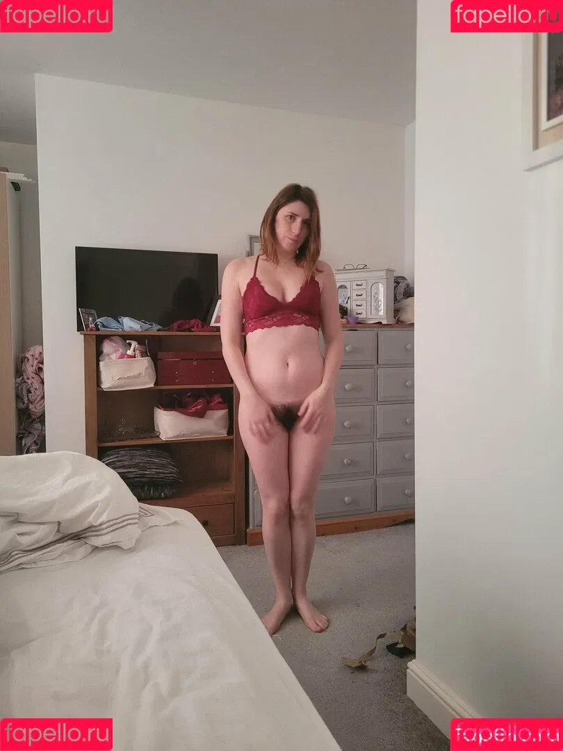 Bee / Trimalchio87 Onlyfans Photo Gallery 