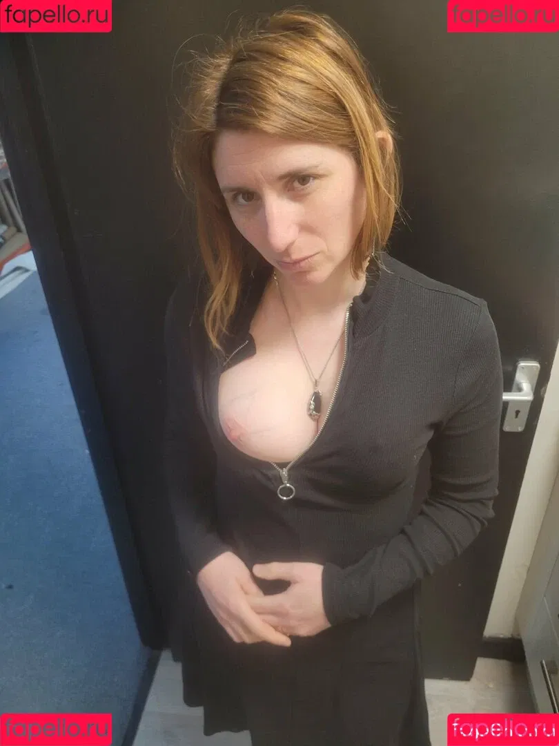 Bee / Trimalchio87 Onlyfans Photo Gallery 