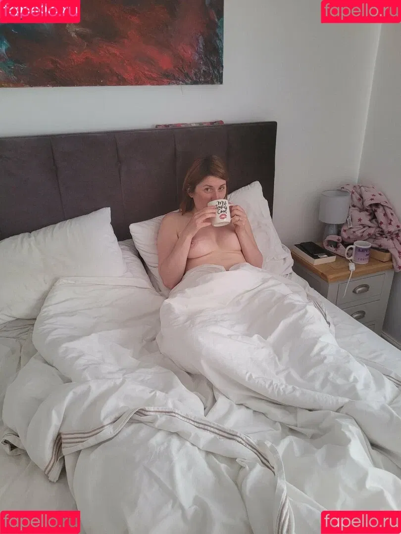 Bee / Trimalchio87 Onlyfans Photo Gallery 