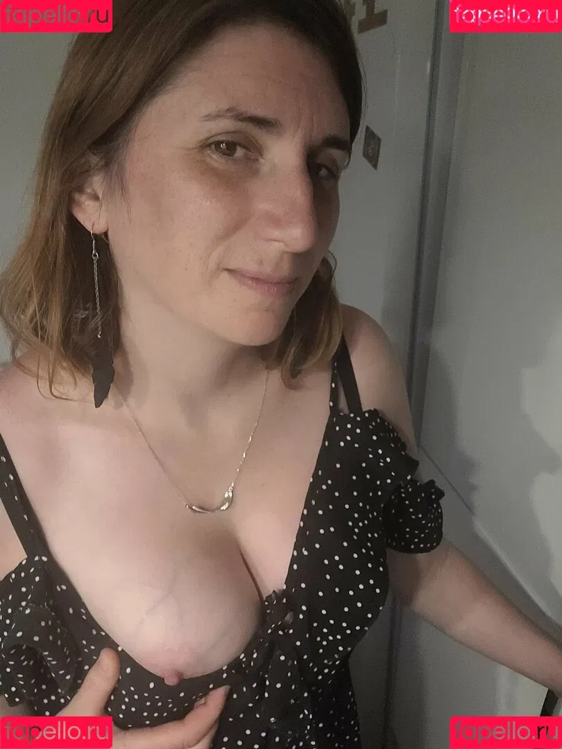 Bee / Trimalchio87 Onlyfans Photo Gallery 