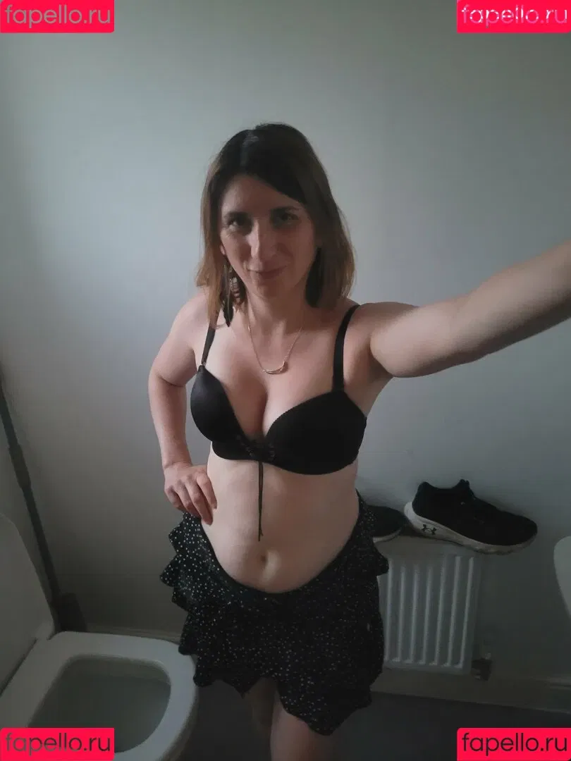 Bee / Trimalchio87 Onlyfans Photo Gallery 