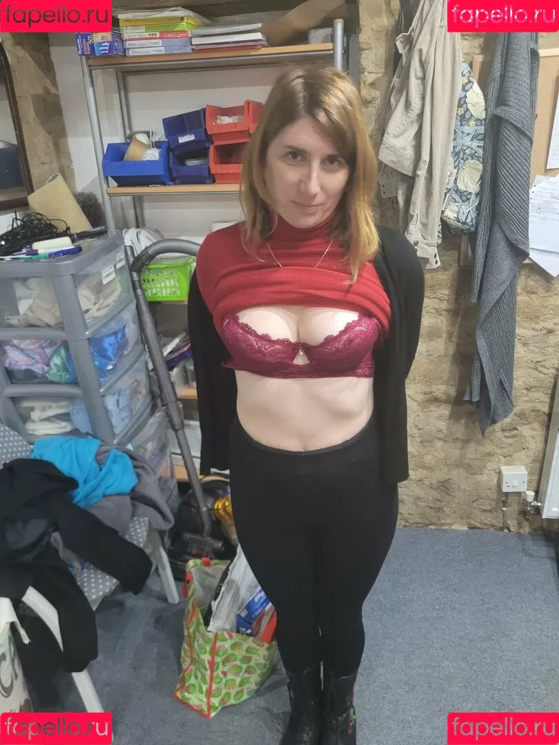 Bee / Trimalchio87 Onlyfans Photo Gallery 