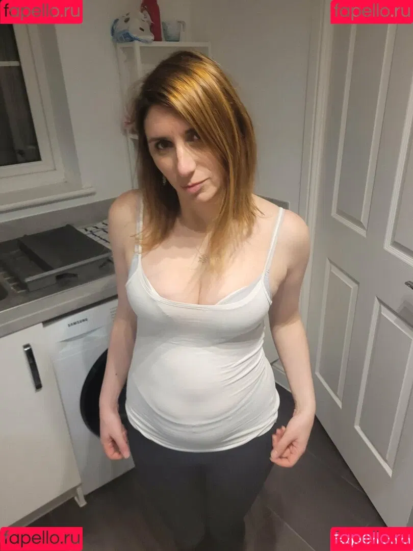 Bee / Trimalchio87 Onlyfans Photo Gallery 