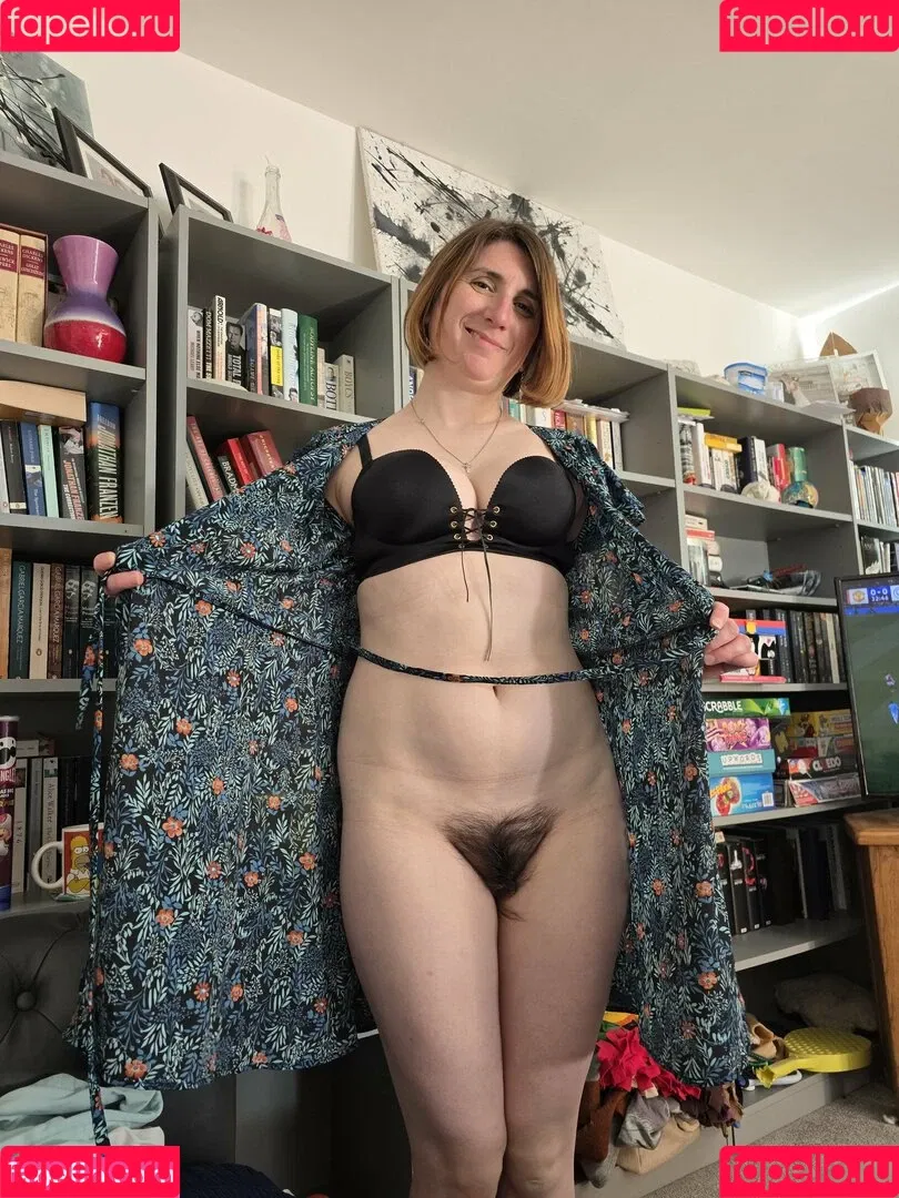 Bee / Trimalchio87 Onlyfans Photo Gallery 
