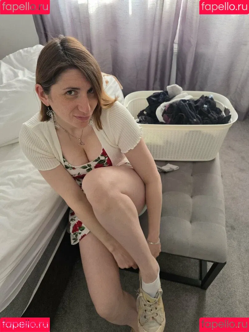 Bee / Trimalchio87 Onlyfans Photo Gallery 
