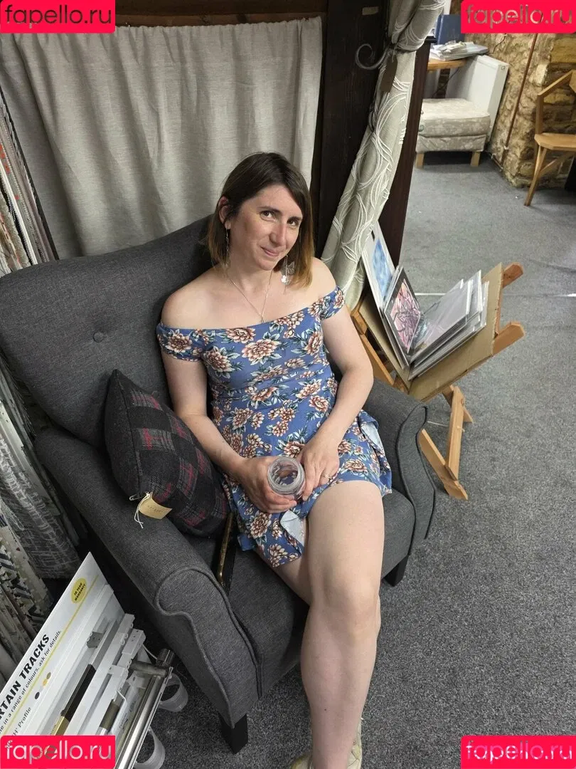 Bee / Trimalchio87 Onlyfans Photo Gallery 