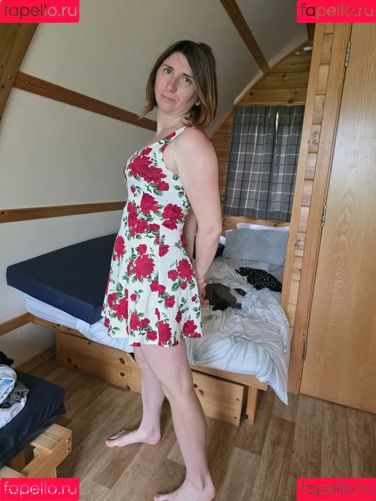 Bee / Trimalchio87 Onlyfans Photo Gallery 