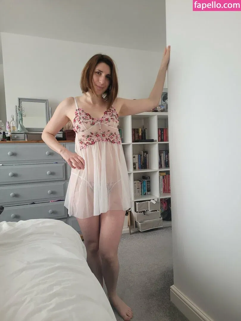 Bee / Trimalchio87 Onlyfans Photo Gallery 