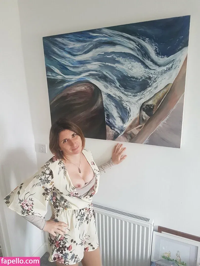 Bee / Trimalchio87 Onlyfans Photo Gallery 