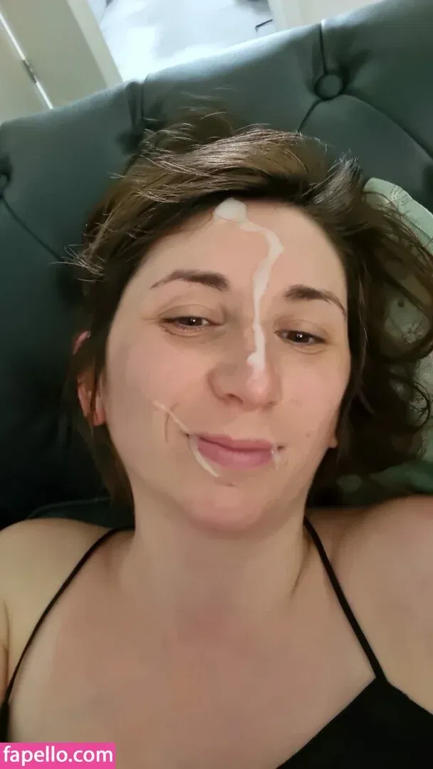 Bee / Trimalchio87 Onlyfans Photo Gallery 