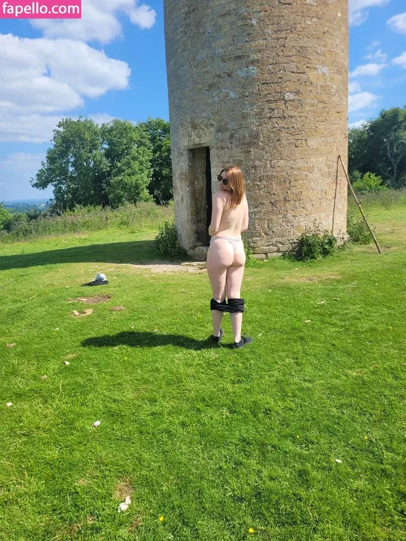 Bee / Trimalchio87 Onlyfans Photo Gallery 