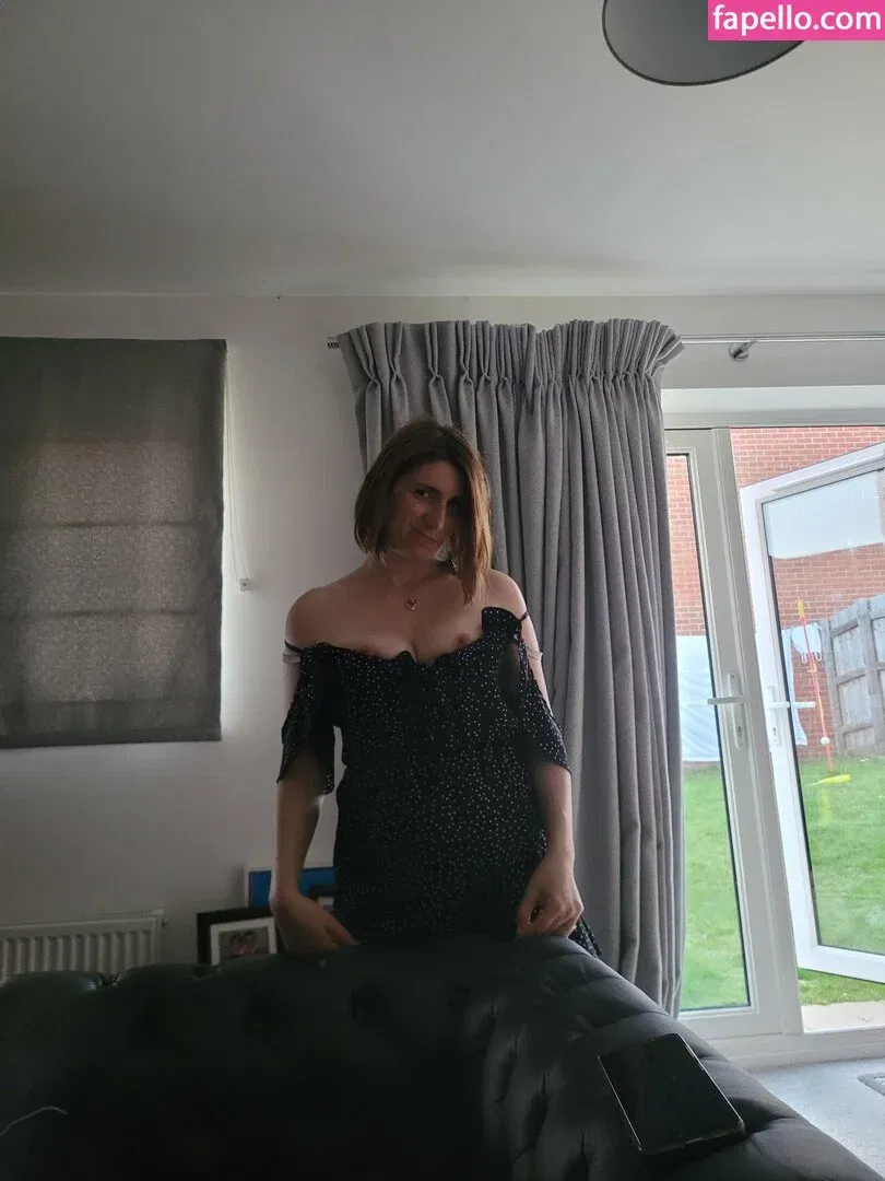 Bee / Trimalchio87 Onlyfans Photo Gallery 