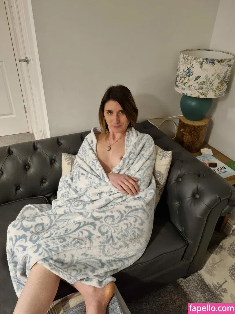 Bee / Trimalchio87 Onlyfans Photo Gallery 