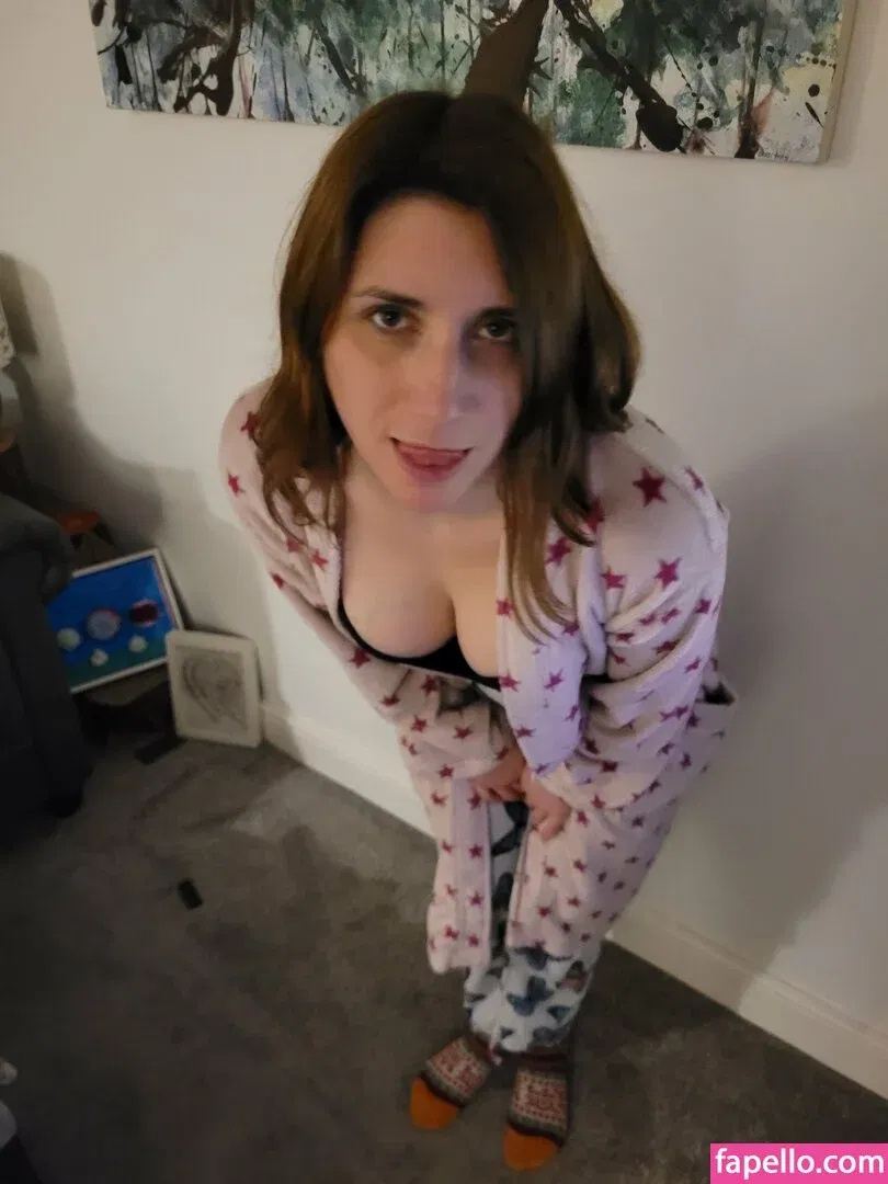 Bee / Trimalchio87 Onlyfans Photo Gallery 